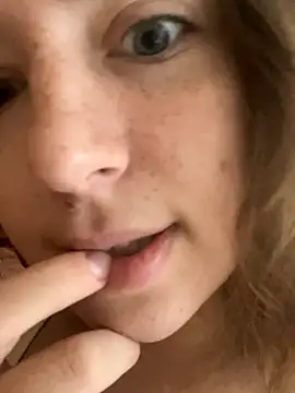 Snapshot of kate_nicepops222999 chatting on December 4, 2025, 8:56 am kate nicepops222999 online show from December 4, 2025, 8:56 am