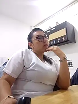 Snapshot of Valeria_montana_ chatting on April 21, 2026, 12:00 pm Valeria montana online show from April 21, 2026, 12:00 pm
