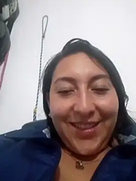 Snapshot of Valeria_montana_ chatting on April 27, 2026, 12:08 am Valeria montana online show from April 27, 2026, 12:08 am