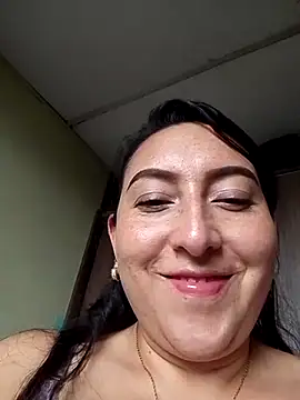 Snapshot of Valeria_montana_ chatting on May 18, 2026, 9:42 pm Valeria montana online show from May 18, 2026, 9:42 pm