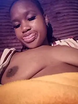 Snapshot of Bungiebabe chatting on December 2, 2025, 9:10 pm Bungiebabe online show from December 2, 2025, 9:10 pm