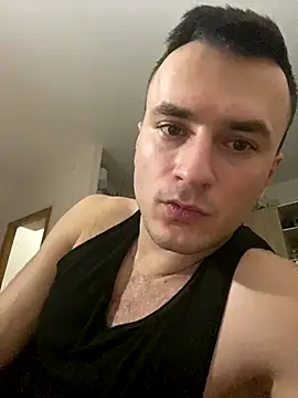 Snapshot of Dany_2start chatting on December 2, 2025, 9:32 pm Dany 2start online show from December 2, 2025, 9:32 pm