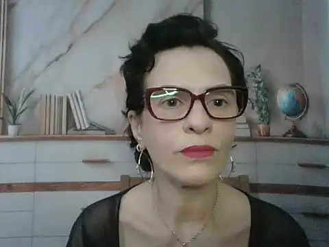 Snapshot of Luna-Hot0802 chatting on December 18, 2025, 12:22 pm Luna-Hot0802 online show from December 18, 2025, 12:22 pm