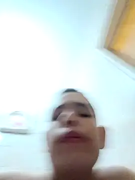 Snapshot of fabo21345 chatting on December 21, 2025, 9:22 pm fabo21345 online show from December 21, 2025, 9:22 pm