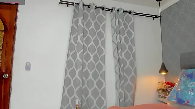 emilyy r online show from February 23, 2026, 7:11 pm