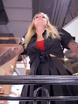 Snapshot of Betsy chatting on January 19, 2025, 2:17 pm Betsy online show from January 19, 2025, 2:17 pm