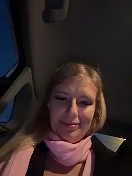 Snapshot of Betsy chatting on February 15, 2026, 4:03 pm Betsy online show from February 15, 2026, 4:03 pm