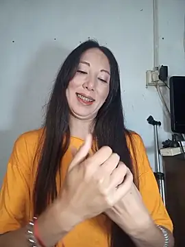 Snapshot of Cristal_azul777 chatting on June 18, 2026, 1:50 am Cristal azul777 online show from June 18, 2026, 1:50 am