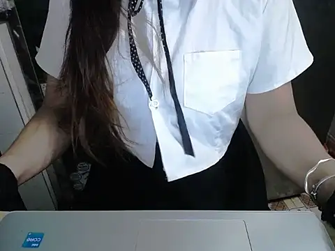 Snapshot of maian_love chatting on June 2, 2026, 6:43 pm maian love online show from June 2, 2026, 6:43 pm