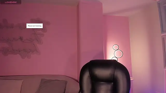 MadisonKane online show from May 18, 2026, 11:16 am