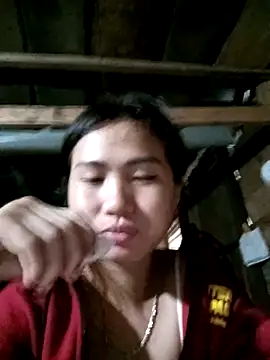 Snapshot of love-you2005 chatting on December 3, 2025, 9:18 am love-you2005 online show from December 3, 2025, 9:18 am