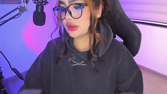 Snapshot of asheryn chatting on February 12, 2026, 1:44 am asheryn online show from February 12, 2026, 1:44 am