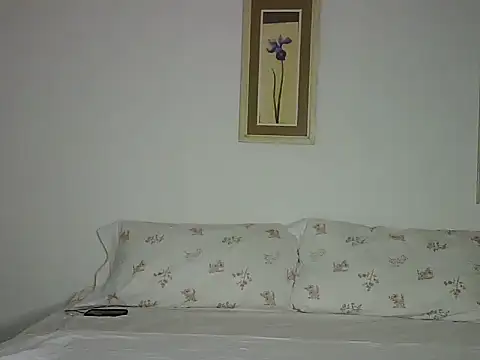 Snapshot of katerinepol chatting on December 17, 2025, 2:50 am katerinepol online show from December 17, 2025, 2:50 am