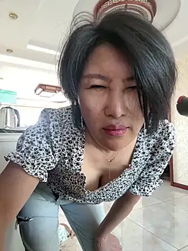 luckybaby666999 online show from May 7, 2026, 10:26 pm