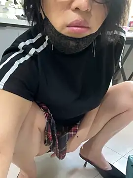luckybaby666999 online show from May 15, 2026, 11:45 pm