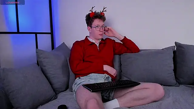 Snapshot of Teddy_Parkers chatting on December 3, 2025, 12:36 pm Teddy Parkers online show from December 3, 2025, 12:36 pm