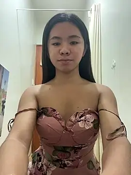 Snapshot of voganmarie chatting on February 18, 2026, 6:59 pm voganmarie online show from February 18, 2026, 6:59 pm