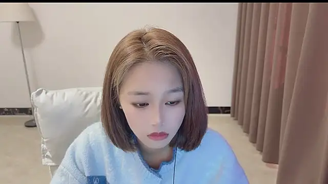 Sweetwild  online show from December 18, 2025, 6:52 am