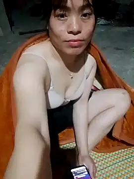 Snapshot of betty_wang chatting on December 5, 2025, 1:52 pm betty wang online show from December 5, 2025, 1:52 pm