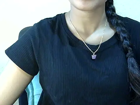 Snapshot of Shab_M chatting on August 4, 2026, 7:44 am Shab M online show from August 4, 2026, 7:44 am
