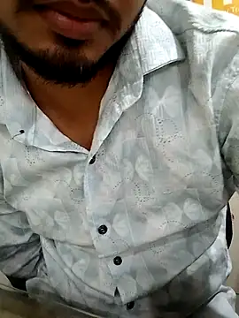 sexeyboy332 online show from July 12, 2026, 3:41 am