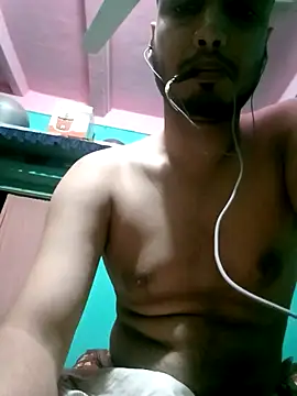 sexeyboy332 online show from July 16, 2026, 11:55 pm