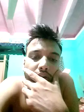 sexeyboy332 online show from July 22, 2026, 3:04 pm