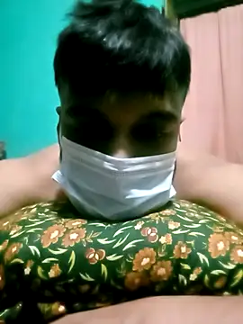 sexeyboy332 online show from July 27, 2026, 4:58 pm