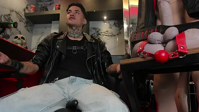 AlecBanne online show from April 11, 2026, 10:58 pm