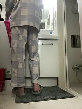 Snapshot of rin_rin_rin_rin chatting on March 4, 2026, 9:04 am rin rin rin rin online show from March 4, 2026, 9:04 am