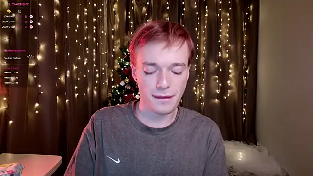 Snapshot of Kristenegor chatting on December 18, 2025, 10:27 pm Kristenegor online show from December 18, 2025, 10:27 pm