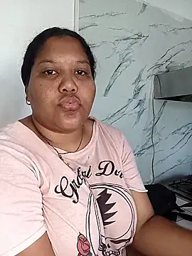 VaneandRossy online show from January 7, 2026, 7:38 pm