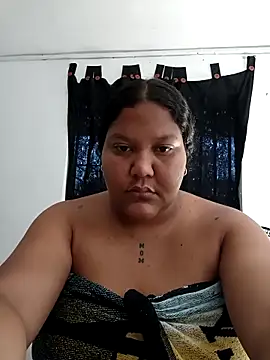 Snapshot of VaneandRossy chatting on May 1, 2026, 12:43 pm VaneandRossy online show from May 1, 2026, 12:43 pm