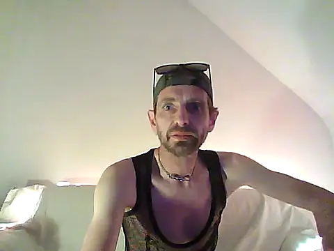 Snapshot of Kinky_Slim_Belgian chatting on December 3, 2025, 8:18 pm Kinky Slim Belgian online show from December 3, 2025, 8:18 pm