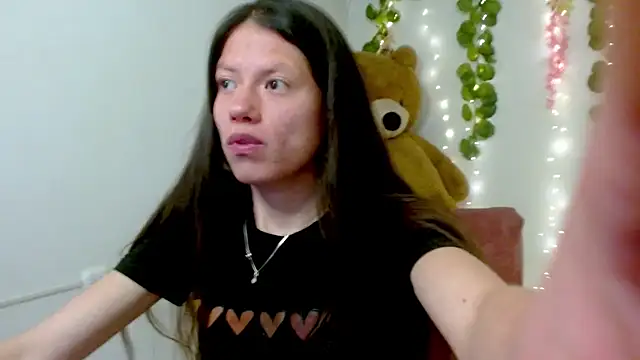 daphne160920 online show from December 5, 2025, 3:09 pm