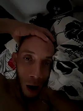 yisushotlarge online show from December 14, 2025, 8:13 pm