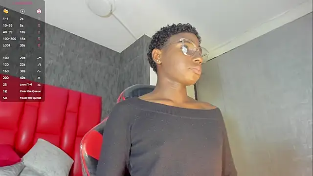 teylor lovee online show from March 18, 2026, 9:07 pm