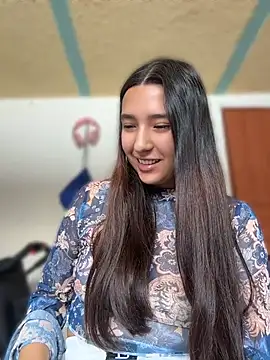 Alix Rousses21 online show from April 22, 2026, 3:35 pm