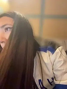 Alix Rousses21 online show from April 26, 2026, 6:11 am