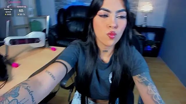  hanna miller   online show from February 27, 2026, 8:42 pm