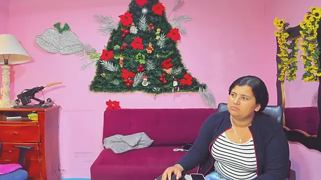 LesbianCouple02 online show from December 17, 2025, 12:22 pm