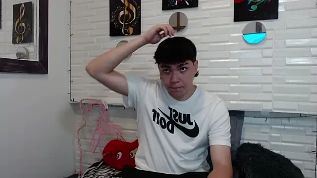 Dylan fooxx online show from December 16, 2025, 7:52 pm