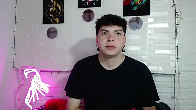 Dylan fooxx online show from December 18, 2025, 7:31 pm