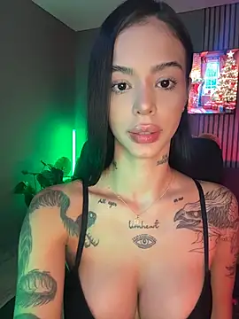 VegaLuxe online show from December 17, 2025, 2:45 pm