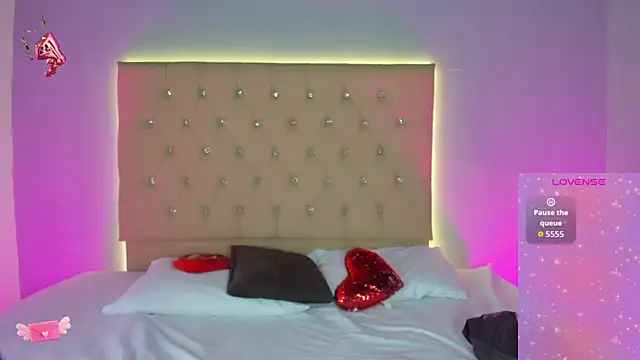 Snapshot of EmmaLawrence_ chatting on February 15, 2026, 8:57 am EmmaLawrence online show from February 15, 2026, 8:57 am