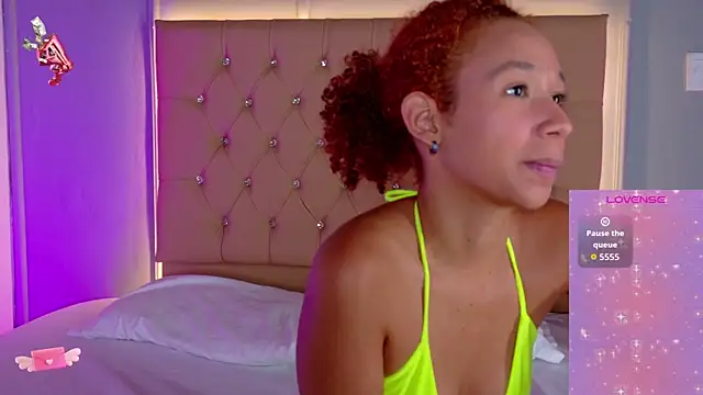 EmmaLawrence  online show from March 24, 2026, 9:03 am