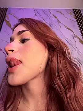 Francesca Galeano online show from December 17, 2025, 8:48 pm