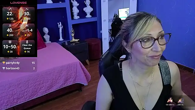 Snapshot of Scarlett_079 chatting on December 5, 2025, 12:36 pm Scarlett 079 online show from December 5, 2025, 12:36 pm