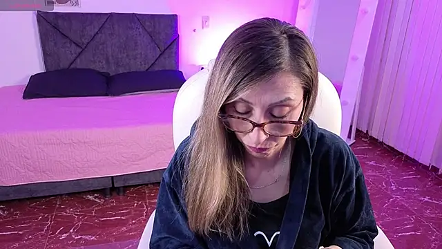 Scarlett 079 online show from May 11, 2026, 11:49 am