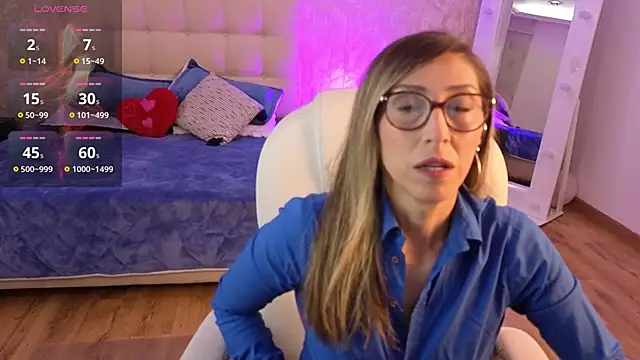 Scarlett 079 online show from May 24, 2026, 11:37 am